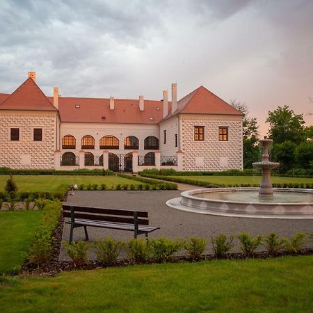 Hotel Zamek Valec Vladislav Ngoại thất bức ảnh