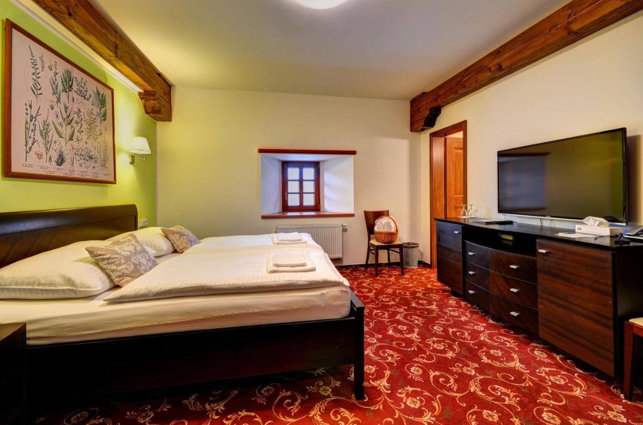 Hotel Zamek Valec Vladislav Ngoại thất bức ảnh